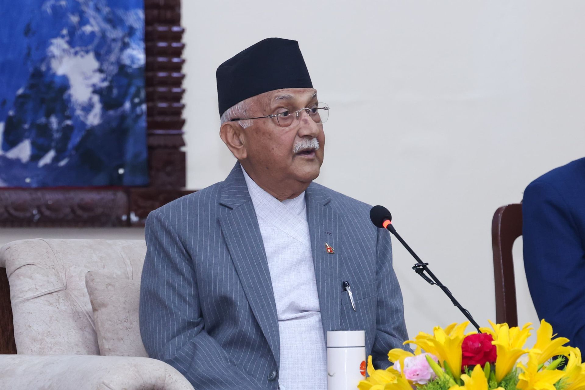 PM Oli urges UML lawmakers to confidently endorse govt policies and programmes